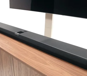 Bowers & Wilkins dévoile sa barre de son Panorama 3 : qualité sonore et immersion tout-en-un